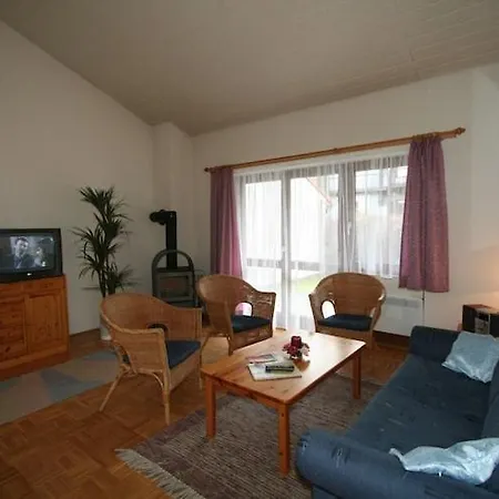 Im Apartment *